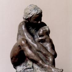 Colloquio 1 Abbraccio di madre – bronzo policromo, 2006